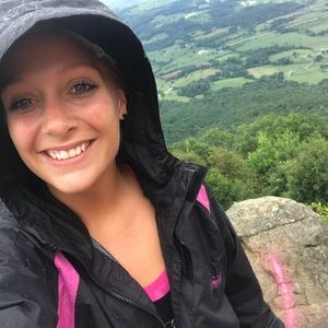 Meet your Posher, Cassie